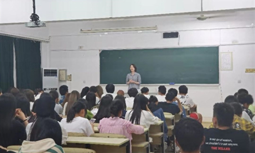 专业介绍2_副本.jpg 专业介绍2_副本.jpg