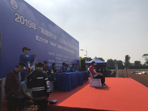 图5 blh漫画
航模队同学在进行“多旋翼飞行器穿越竞技”比赛_副本.jpg 图5 blh漫画
航模队同学在进行“多旋翼飞行器穿越竞技”比赛_副本.jpg