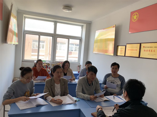 电信系学工干部学习工匠精神_副本.jpg 电信系学工干部学习工匠精神_副本.jpg